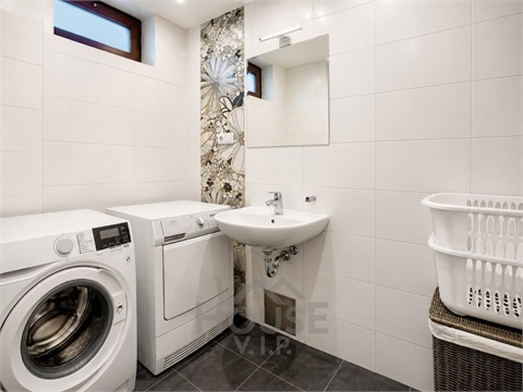 Prodej domu, 182 m² 12