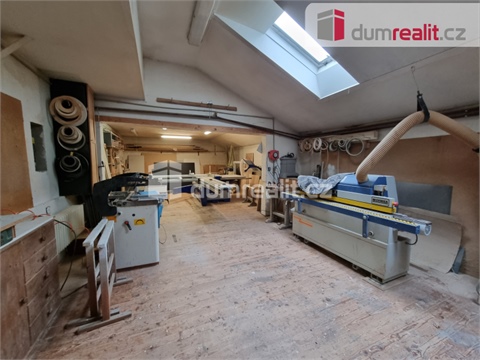 Pronájem výrobního objektu, 238 m² 0