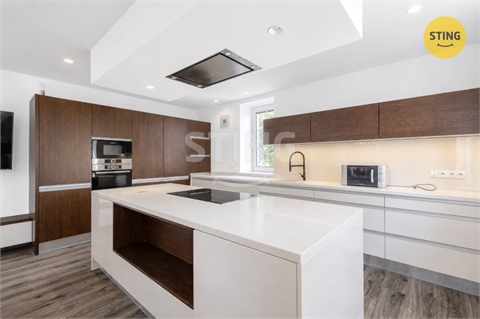 Prodej vily, 407 m² 2