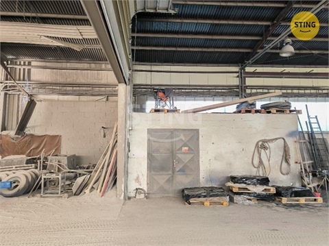 Prodej výrobního objektu, 912 m² - 10