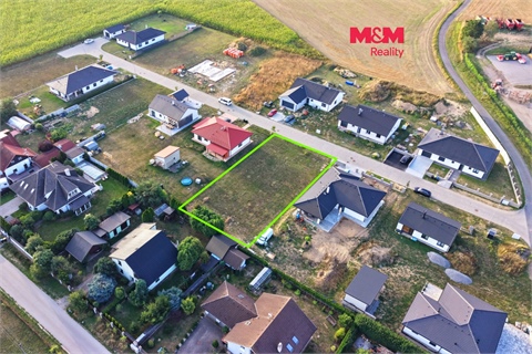 Prodej stavebního pozemku, 1 035 m² 0