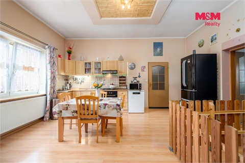 Prodej komerčního objektu, 596 m² - 0