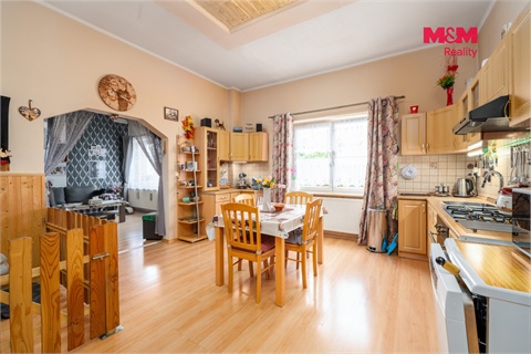 Prodej komerčního objektu, 596 m² 8