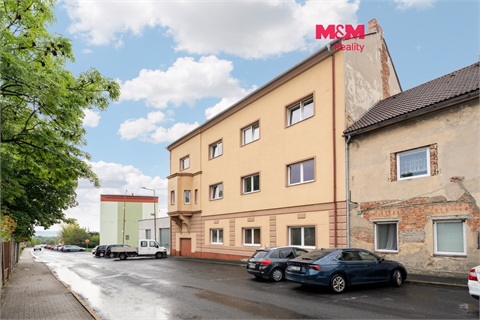 Prodej komerčního objektu, 596 m² 0