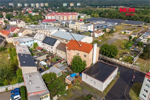 Prodej komerčního objektu, 596 m² 14