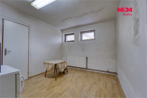 Prodej obchodních prostor, 98 m² 4