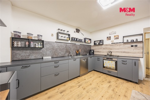 Prodej rodinného domu, 159 m² 2