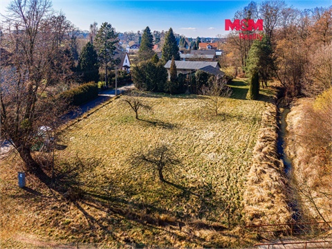 Prodej stavebního pozemku, 1 334 m² 0