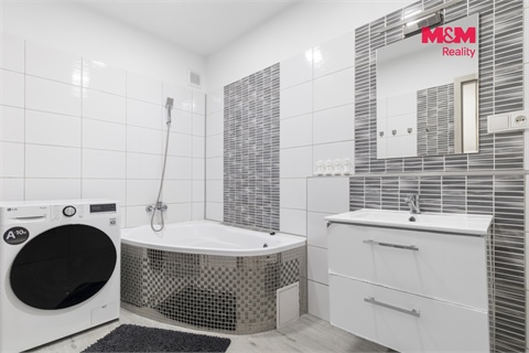 Prodej bytu 3+1, 73 m² - 2