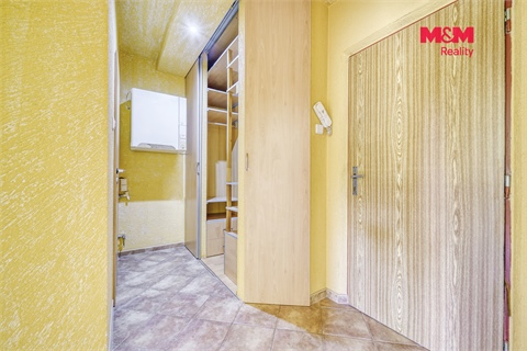 Pronájem bytu 1+1, 38 m² - 0