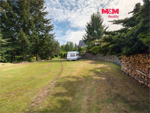 Prodej stavebního pozemku, 1 100 m² 0