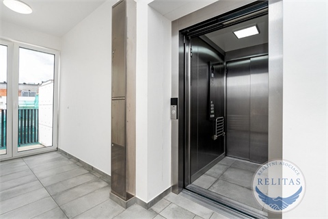 Prodej bytu 4kk, 86 m² 16