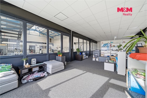 Prodej výrobního objektu, 3 673 m² 18