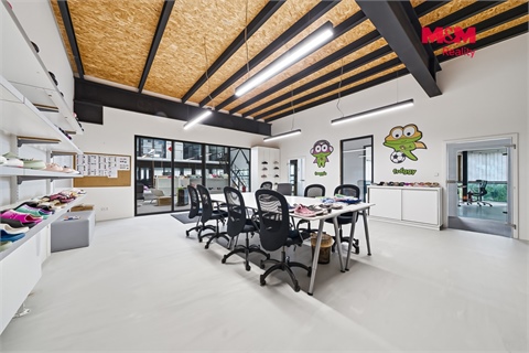 Prodej výrobního objektu, 3 673 m² 8