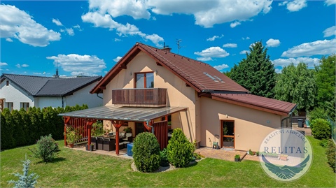 Prodej rodinného domu, 195 m² 0