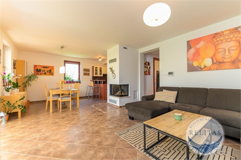 Prodej rodinného domu, 195 m² 2