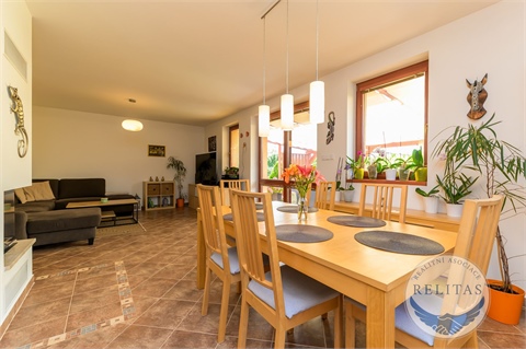 Prodej rodinného domu, 195 m² 4