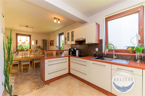 Prodej rodinného domu, 195 m² 8