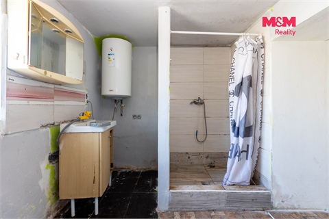 Prodej rodinného domu, 410 m² - 6
