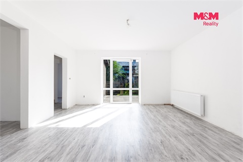 Prodej rodinného domu, 410 m² - 14