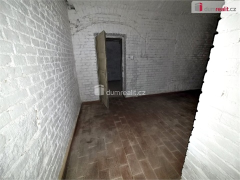 Prodej komerčního objektu, 228 m² 4