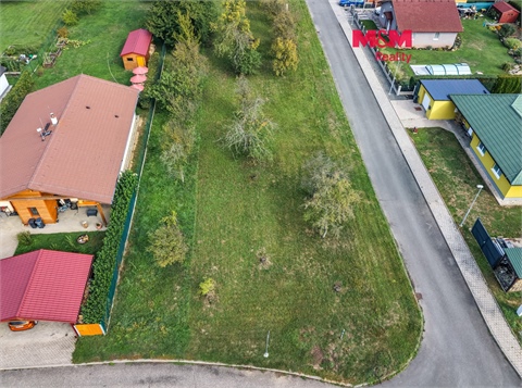 Prodej stavebního pozemku, 358 m² 0