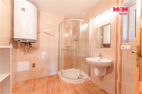 Prodej rodinného domu, 204 m² - 12