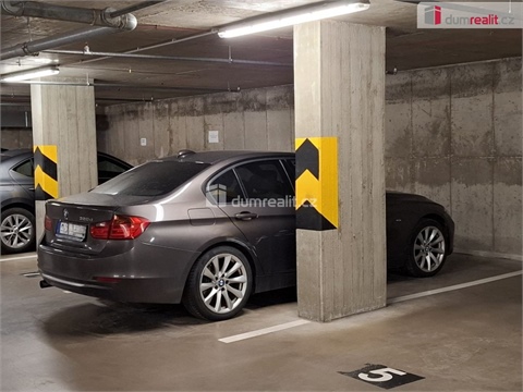 Pronájem garáže, 14 m² 2