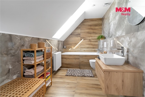 Prodej rodinného domu, 147 m² - 2
