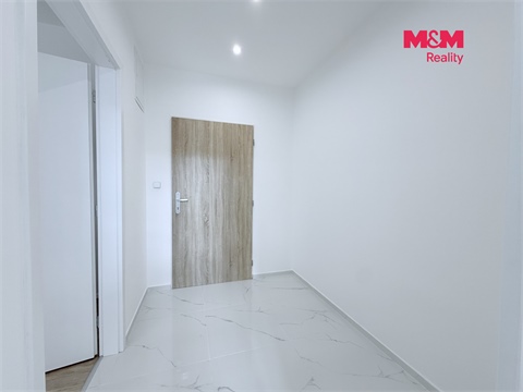 Pronájem bytu 1kk, 26 m² - 4