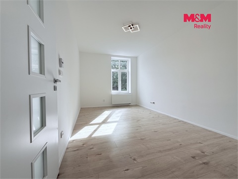 Pronájem bytu 1kk, 26 m² - 2