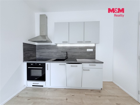 Pronájem bytu 1kk, 26 m² - 0