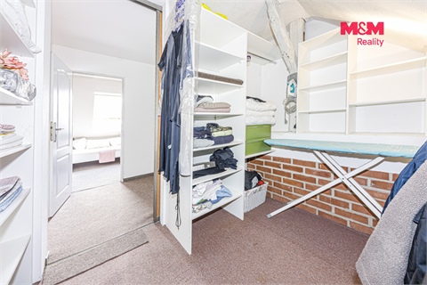 Prodej rodinného domu, 185 m² - 16
