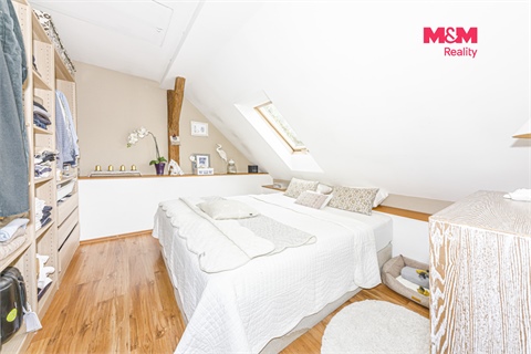 Prodej rodinného domu, 185 m² - 14