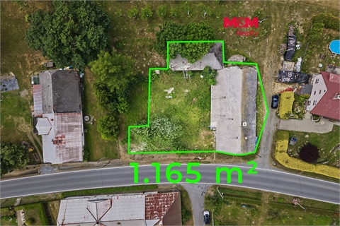 Prodej stavebního pozemku, 1 165 m² 0