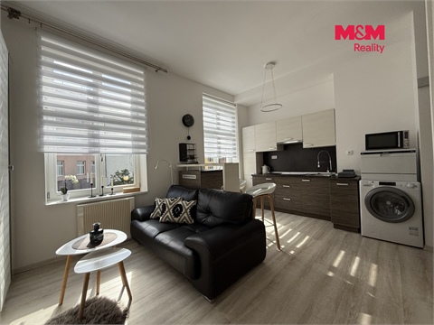 Pronájem bytu 1kk, 38 m² 2