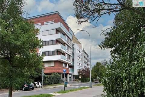 Prodej bytu 1kk, 48 m² - 14