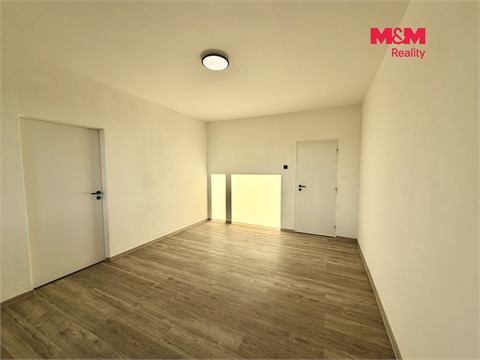 Prodej bytu 3+1, 80 m² - 10