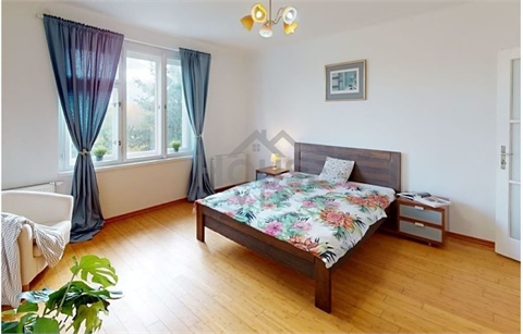 Prodej rodinného domu, 240 m² - 6