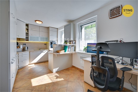 Prodej rodinného domu, 250 m² 6
