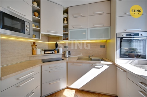 Prodej rodinného domu, 250 m² - 6