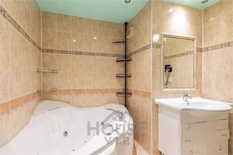 Prodej bytu 4kk, 106 m² 12