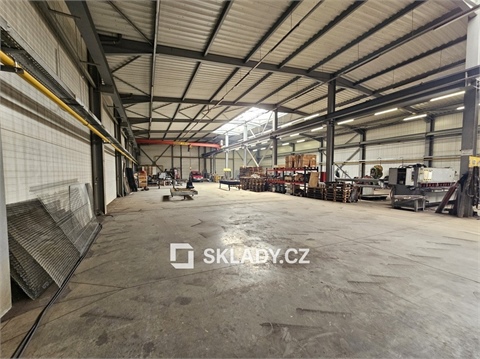 Pronájem skladu / haly, 1 629 m² 0