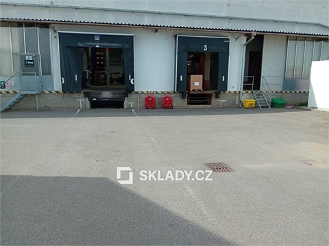 Pronájem skladu / haly, 4 000 m² - 0