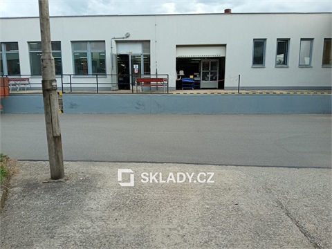 Pronájem skladu / haly, 4 000 m² 0