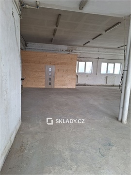 Pronájem skladu / haly, 800 m² - 0
