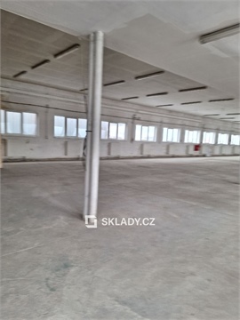 Pronájem skladu / haly, 800 m² 2