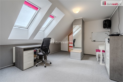 Prodej rodinného domu, 300 m² 8