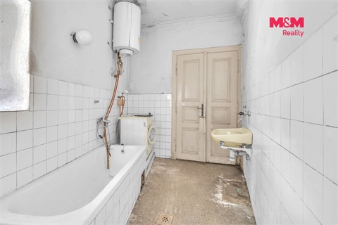 Prodej rodinného domu, 500 m² - 12