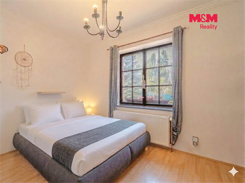 Prodej rodinného domu, 300 m² - 12